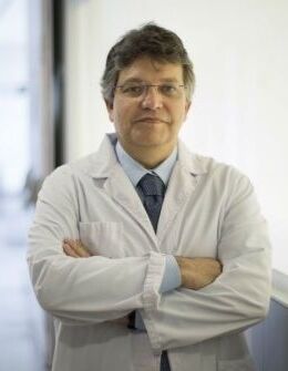 Médico reumatólogo Kevin Santeugini Artusa